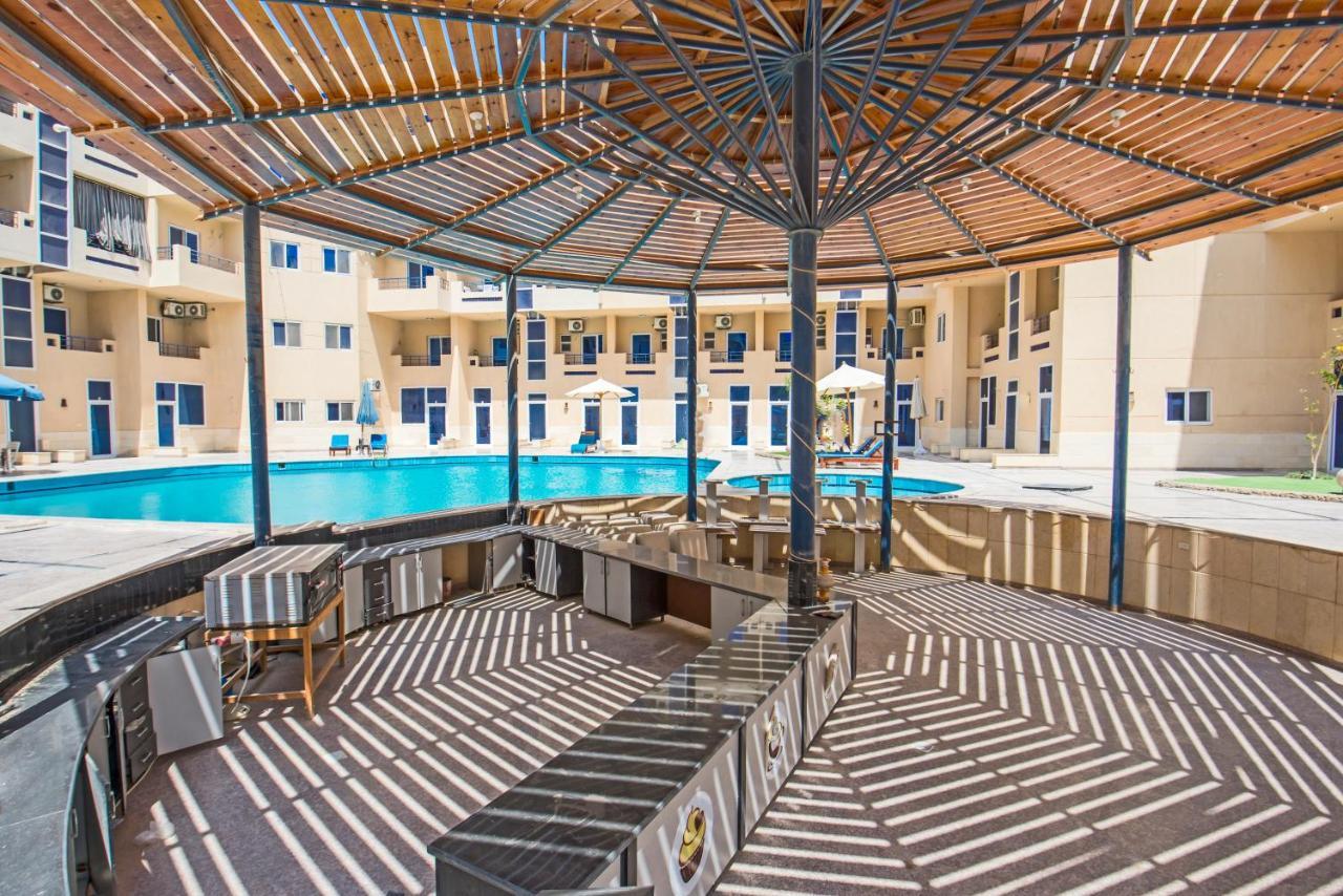 Pool View With Balcony Near El Gouna Hurghada Exterior photo