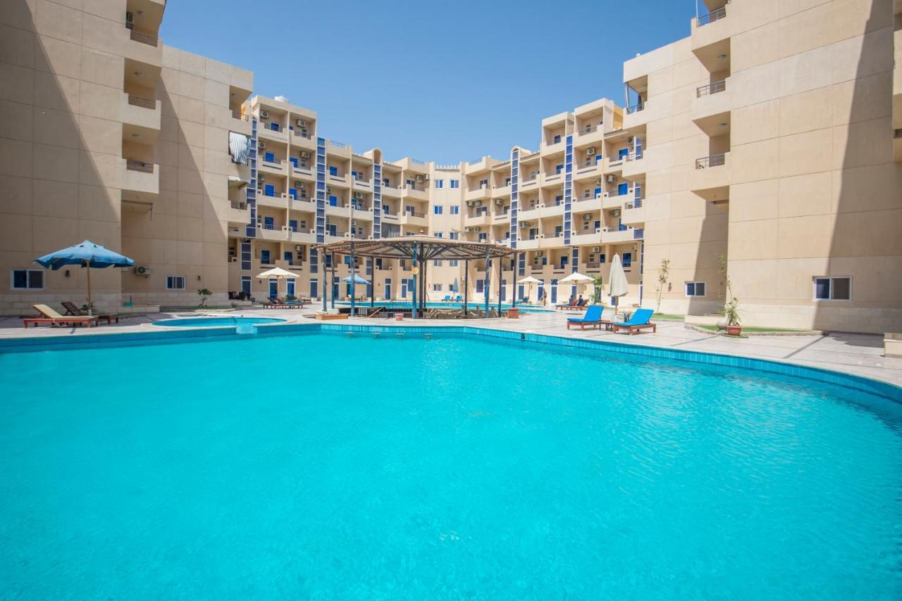Pool View With Balcony Near El Gouna Hurghada Exterior photo