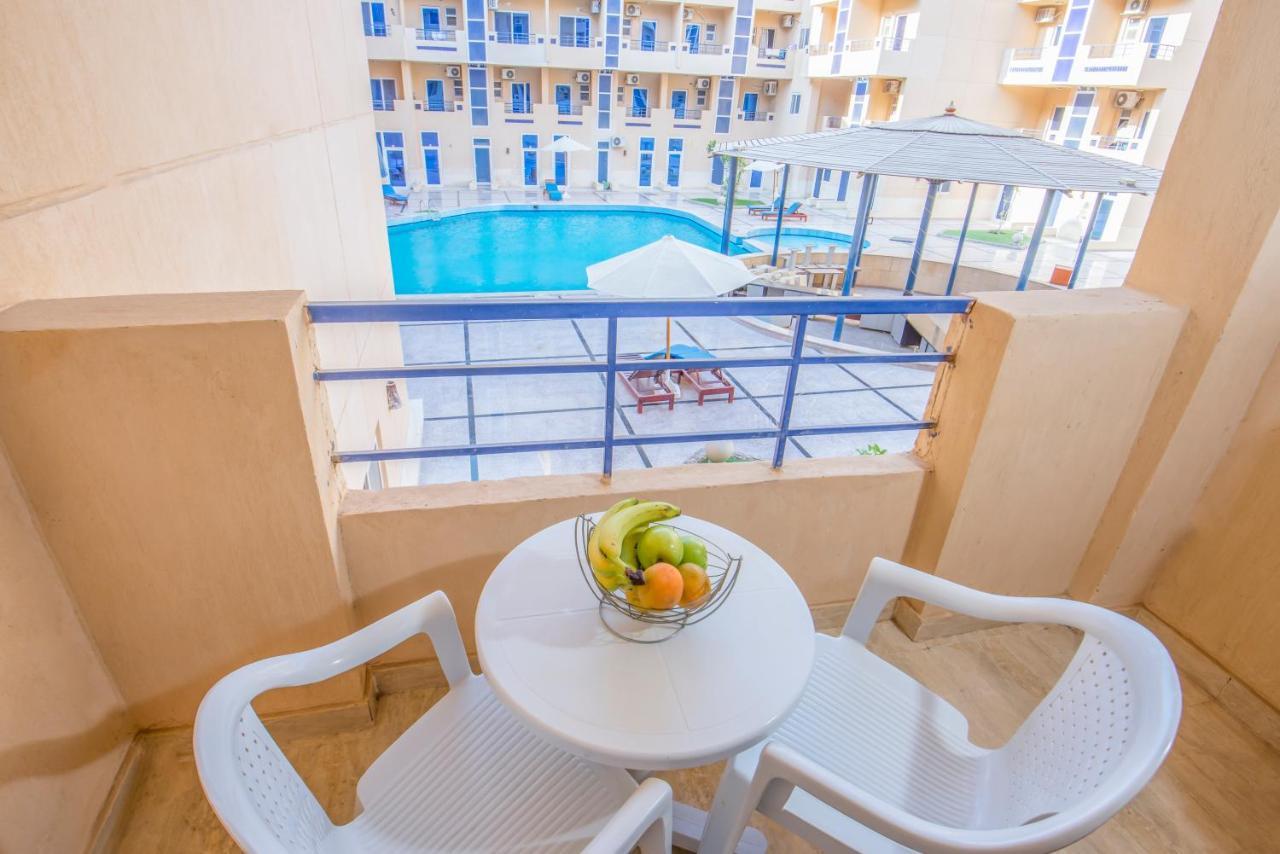 Pool View With Balcony Near El Gouna Hurghada Exterior photo