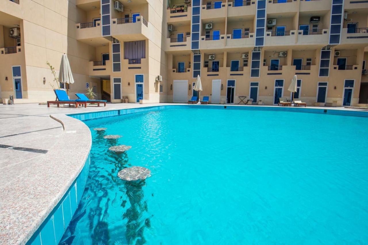 Pool View With Balcony Near El Gouna Hurghada Exterior photo